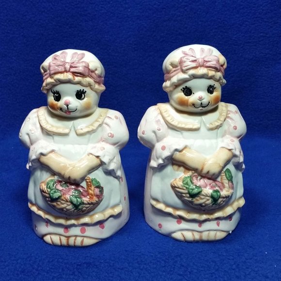 Cat Figural Salt and Pepper Shaker Set Victorian Bonnet and Dress AS IS - Picture 1 of 10